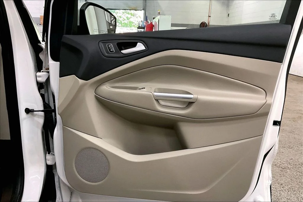 Used 2019 White Ford SEL image 23