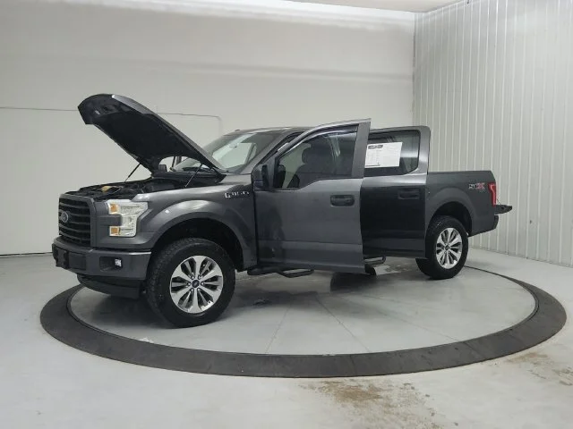 Used 2017 Gray Ford XL image 12