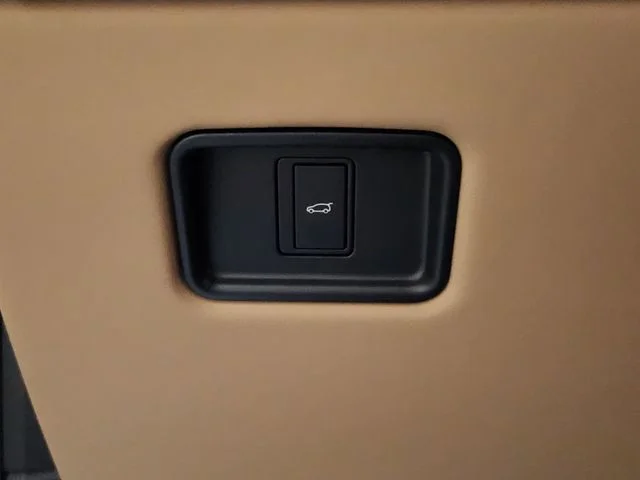 New 2026 White Land Rover SE image 20