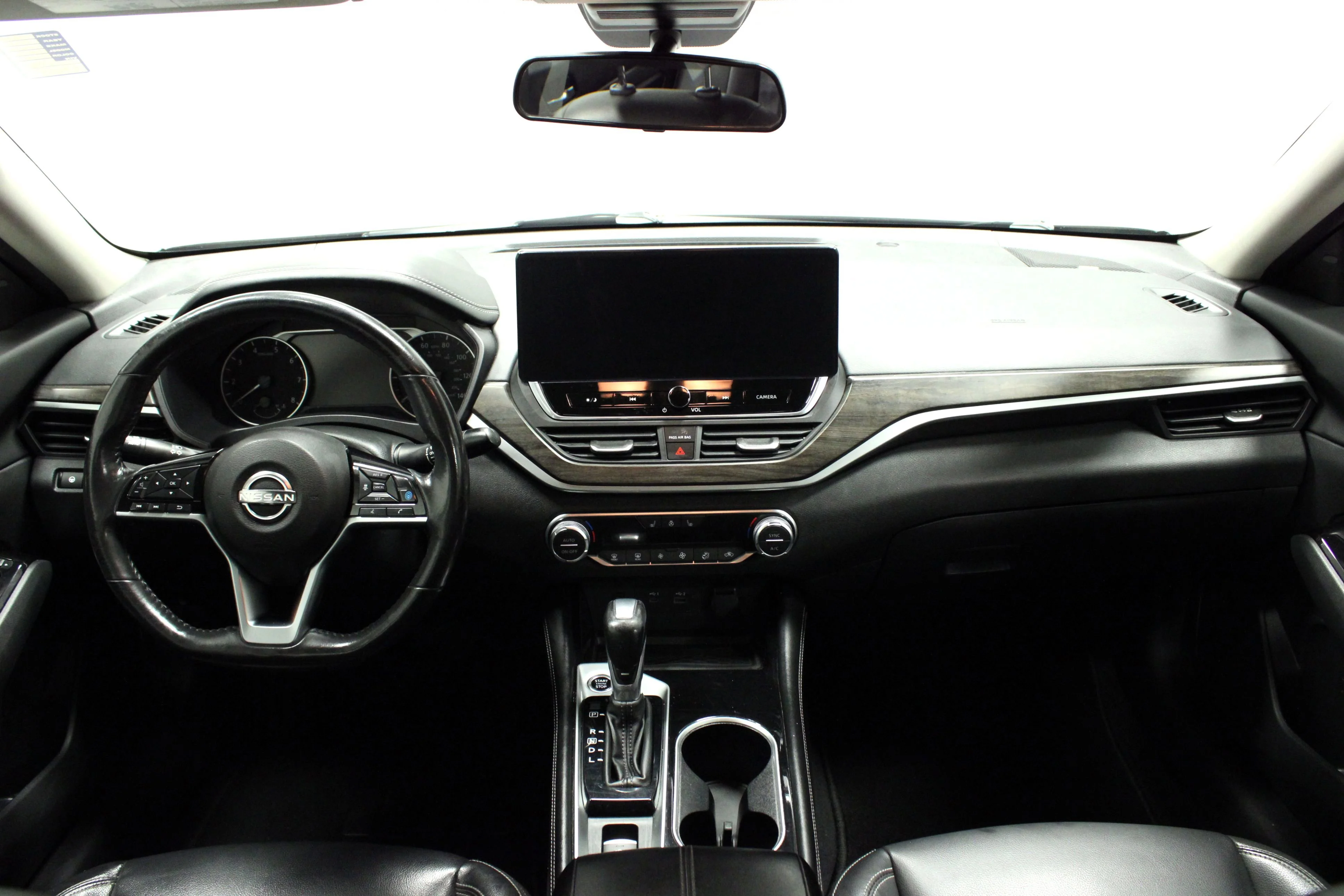 Used 2023 Brilliant Silver Metallic Nissan 2.5 SL image 19