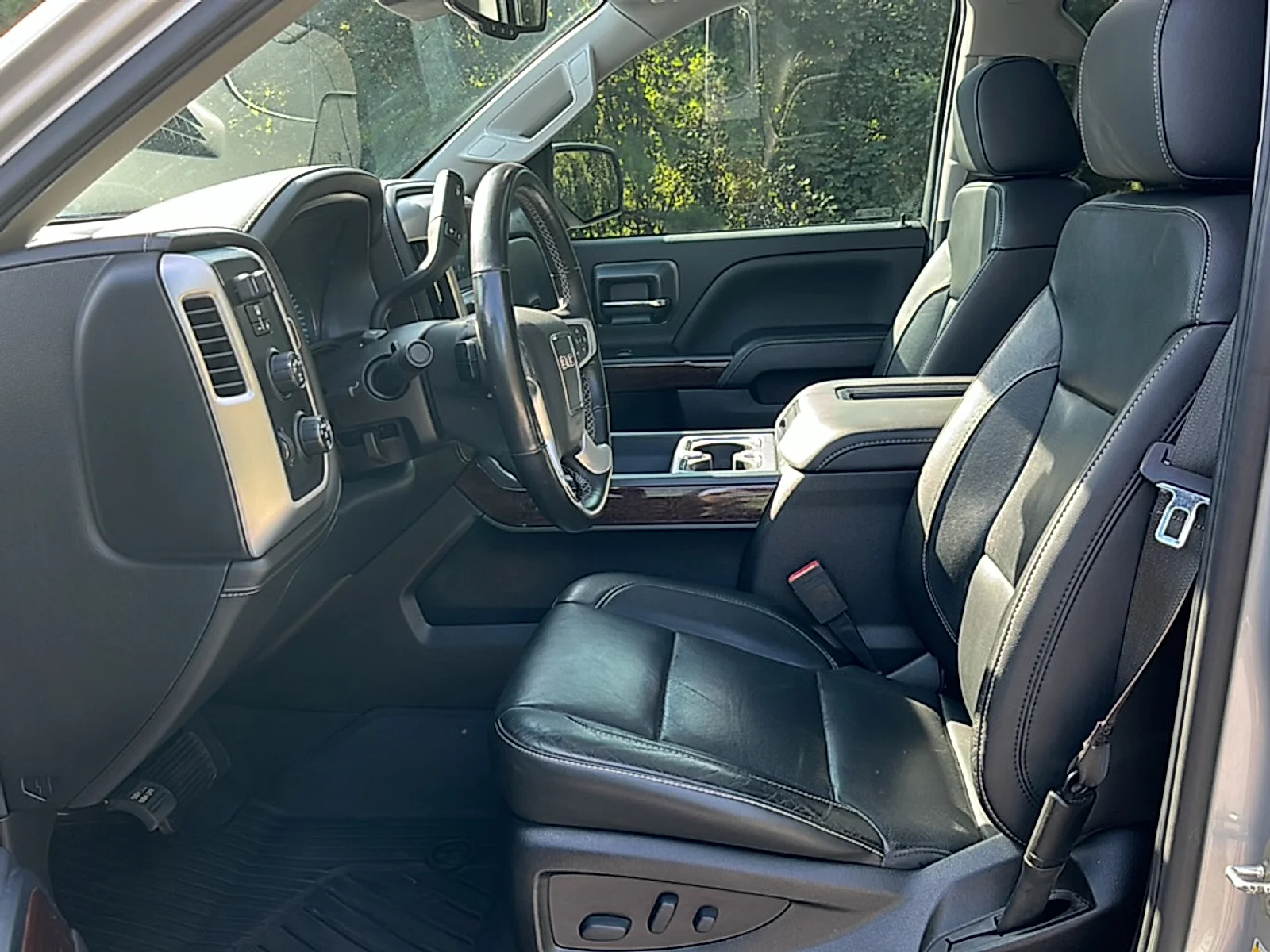 Used 2018 Quicksilver Metallic GMC SLT image 13