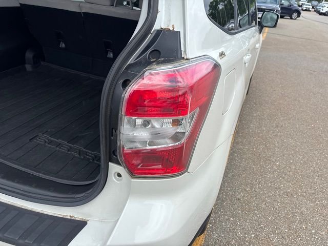 Used 2015 White Subaru 2.5i Premium image 8