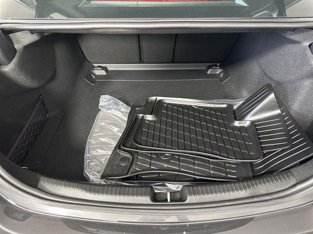 Used 2023 Obsidian Black Metallic Mercedes-Benz C 300 image 25