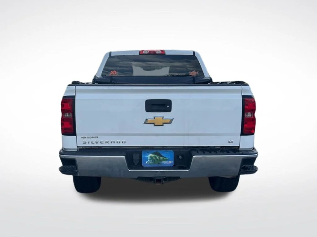 Used 2016 Summit White Chevrolet LT image 7