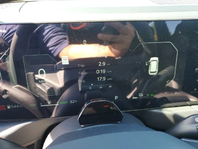 New 2027 Wolf Gray Kia X-LINE SX image 25