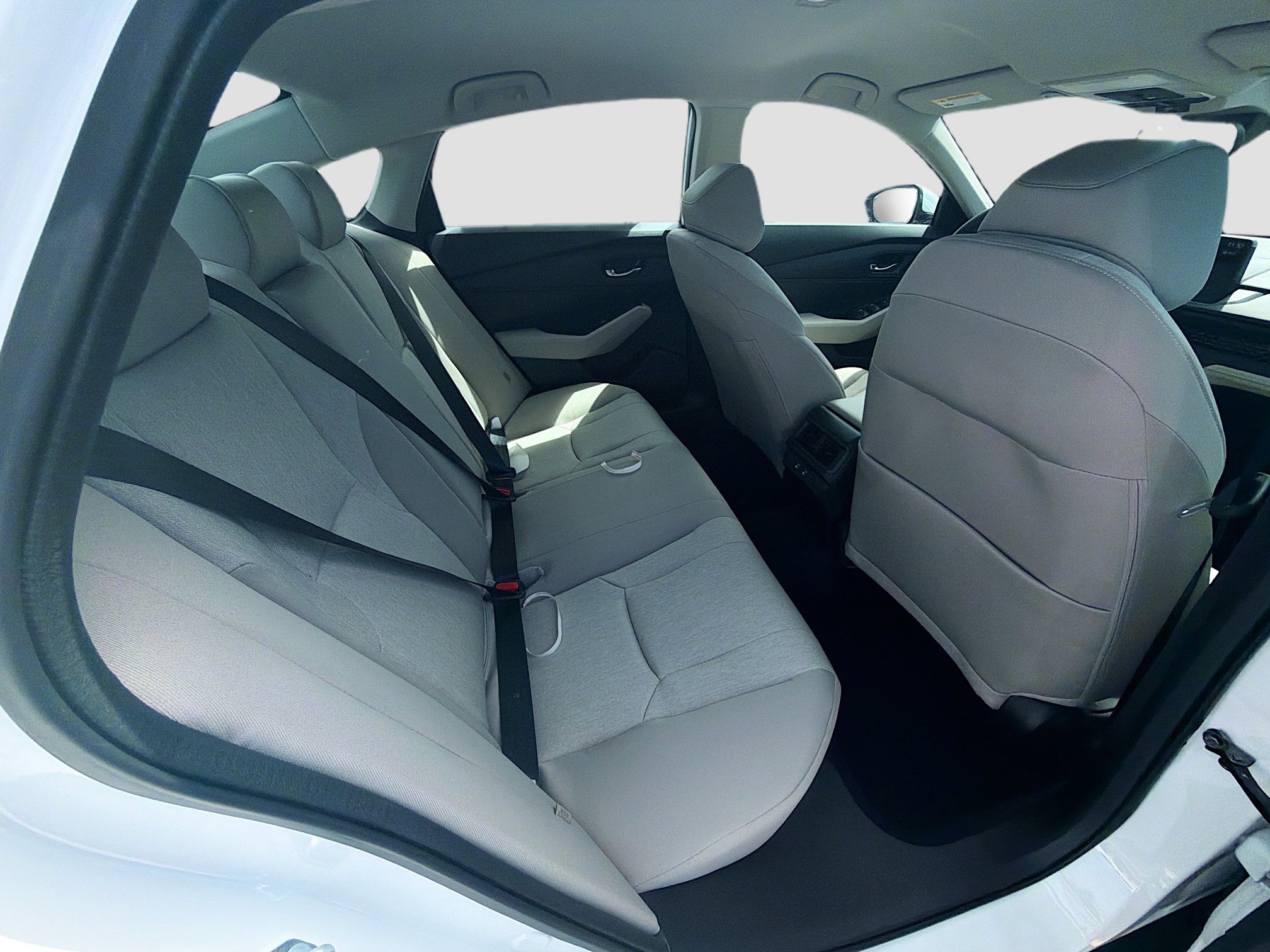 New 2026 Platinum White Pearl Honda LX image 22