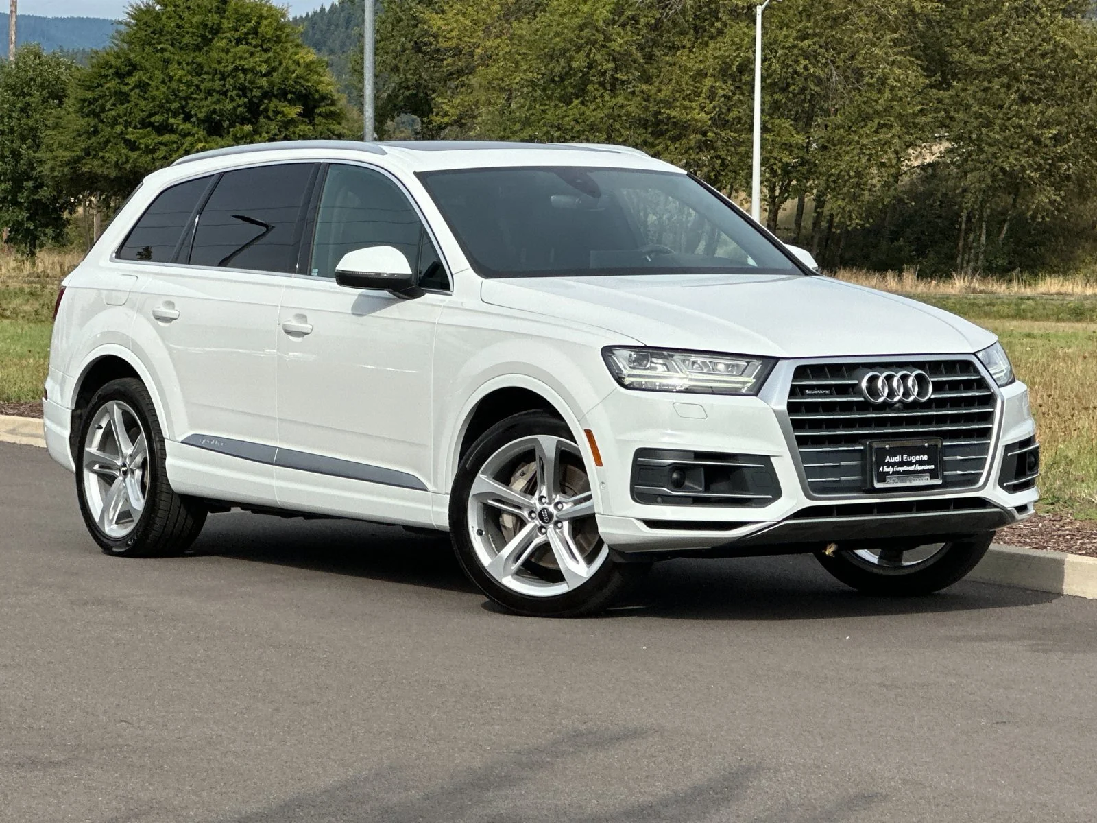 Used 2019  Audi 55 Prestige image 1