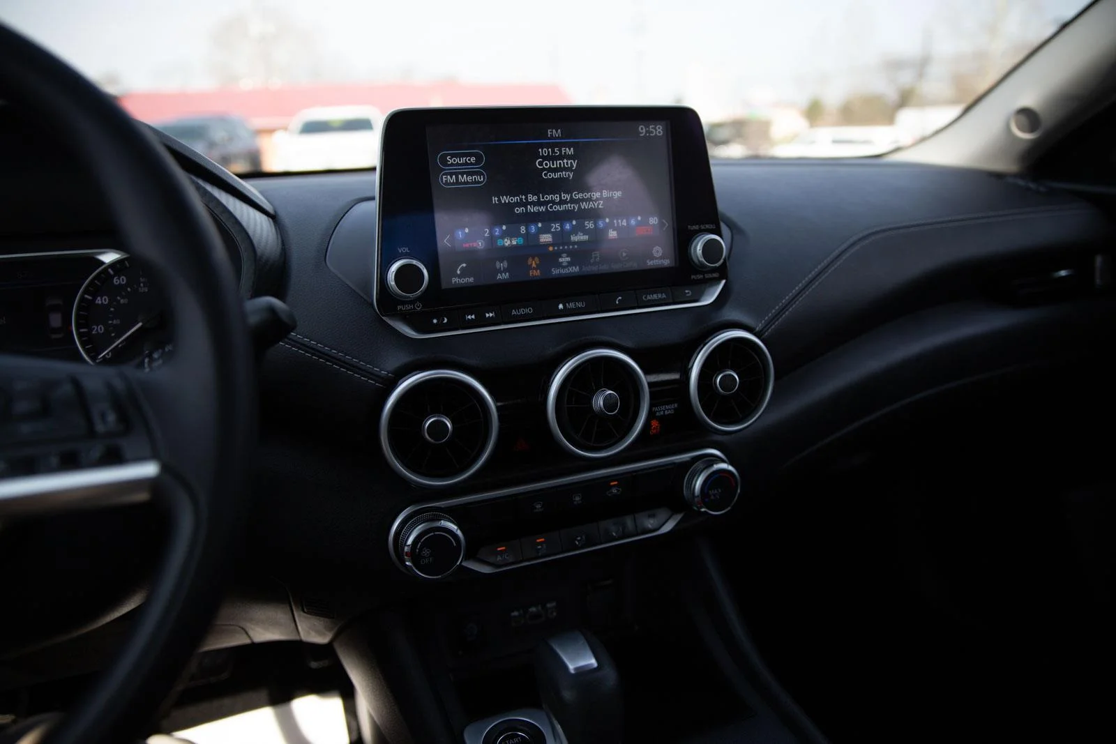 2025 Nissan Sentra SV - Photo 12