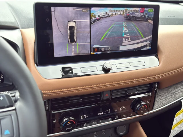 New 2026 Obsidian Green Pearl Nissan Platinum image 15