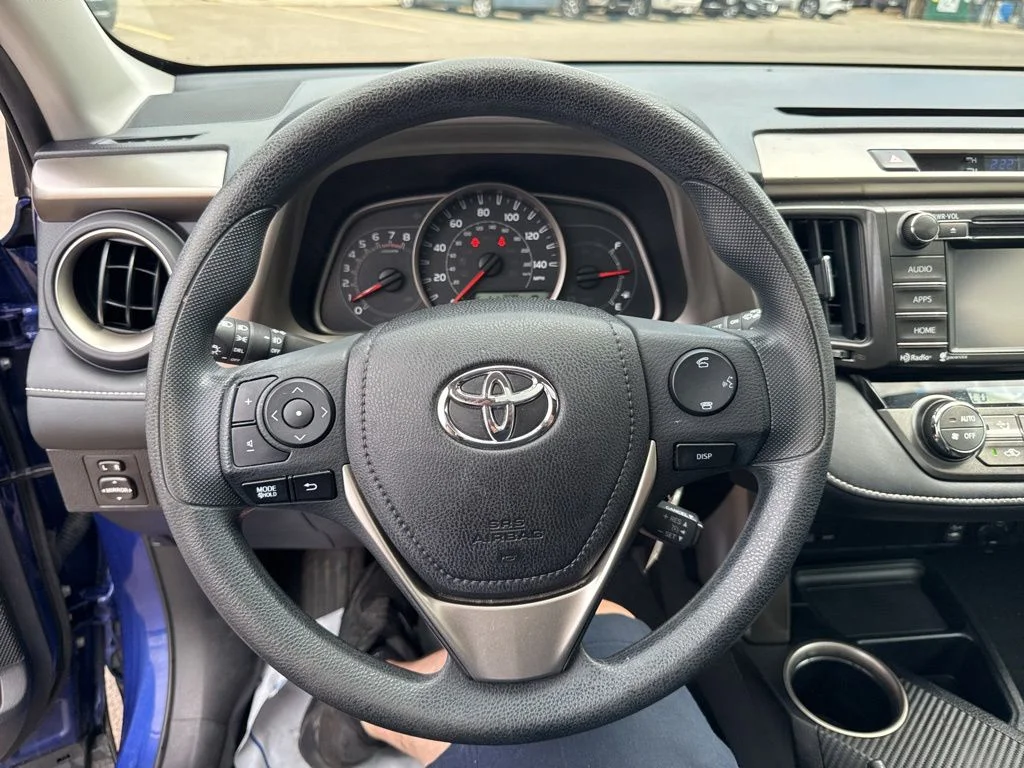 Used 2015 Blue Crush Metallic Toyota XLE image 17