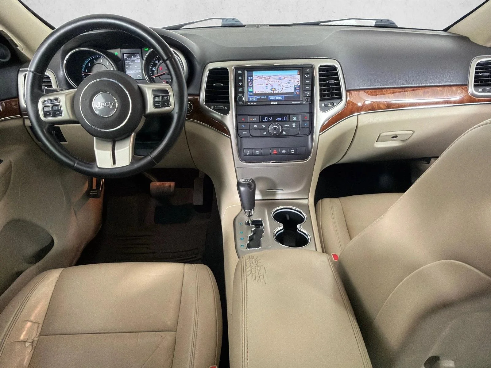 Used 2011 White Jeep Limited image 24