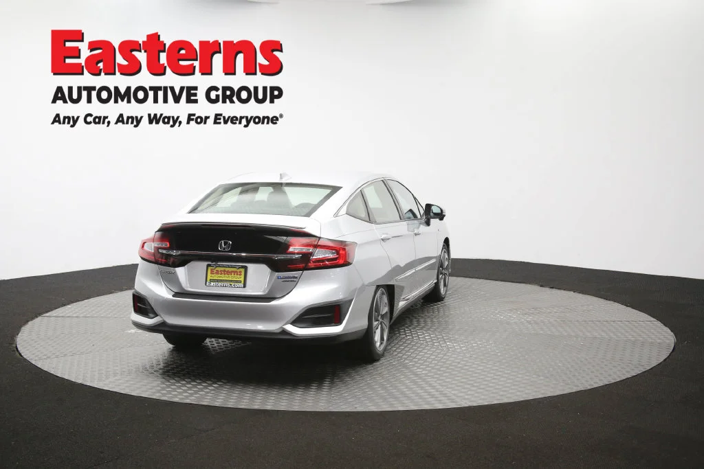 Used 2018 Silver Honda Touring image 37