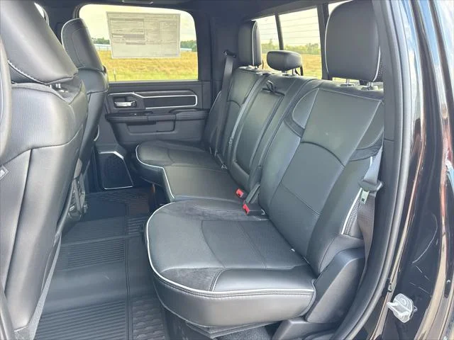 New 2027 Diamond Black Crystal Pearl-Coat Exterior Paint RAM Laramie image 23