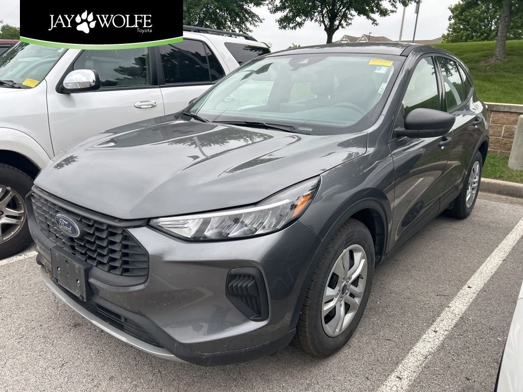 2023 Ford Escape Base FWD's photo