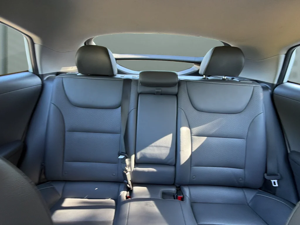 Used 2019 Ceramic White Hyundai Limited image 32