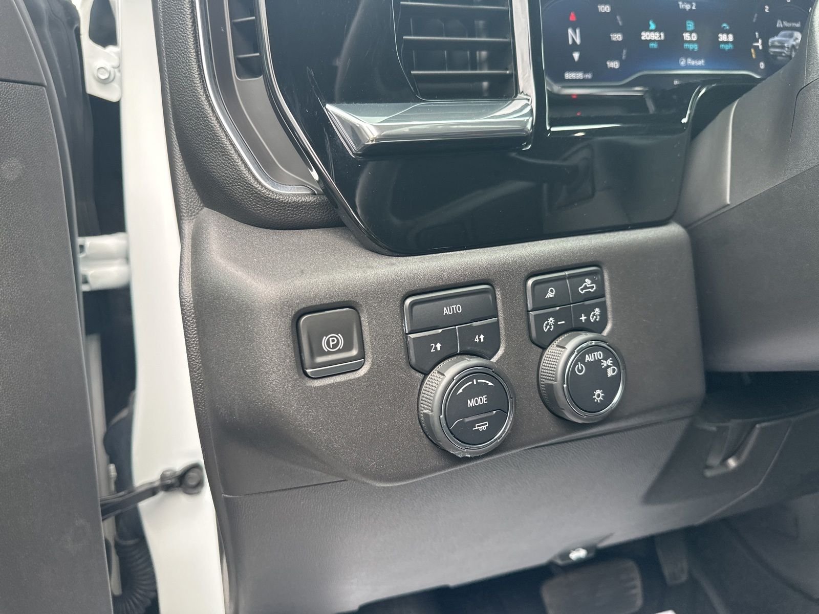 Used 2023 White Chevrolet LT image 14