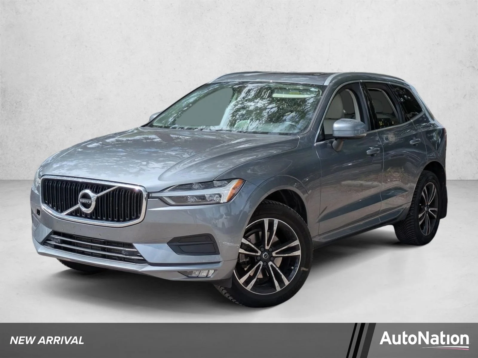2021 Volvo XC60 T5 Momentum FWD's photo
