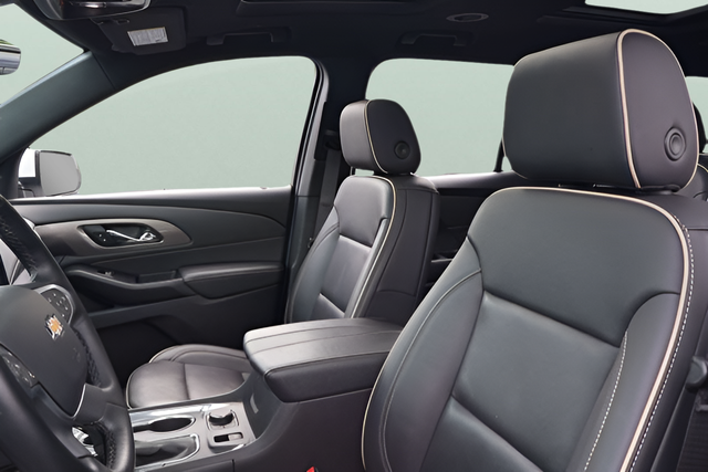 Used 2023 White Chevrolet Premier image 12