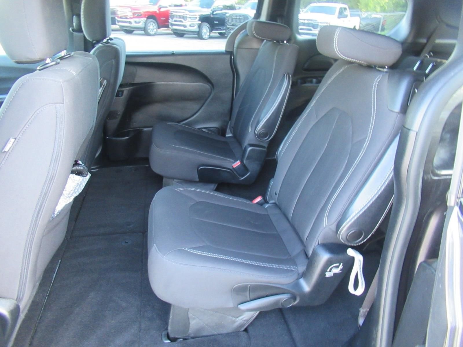 Used 2019 Gray Chrysler Touring Plus image 18