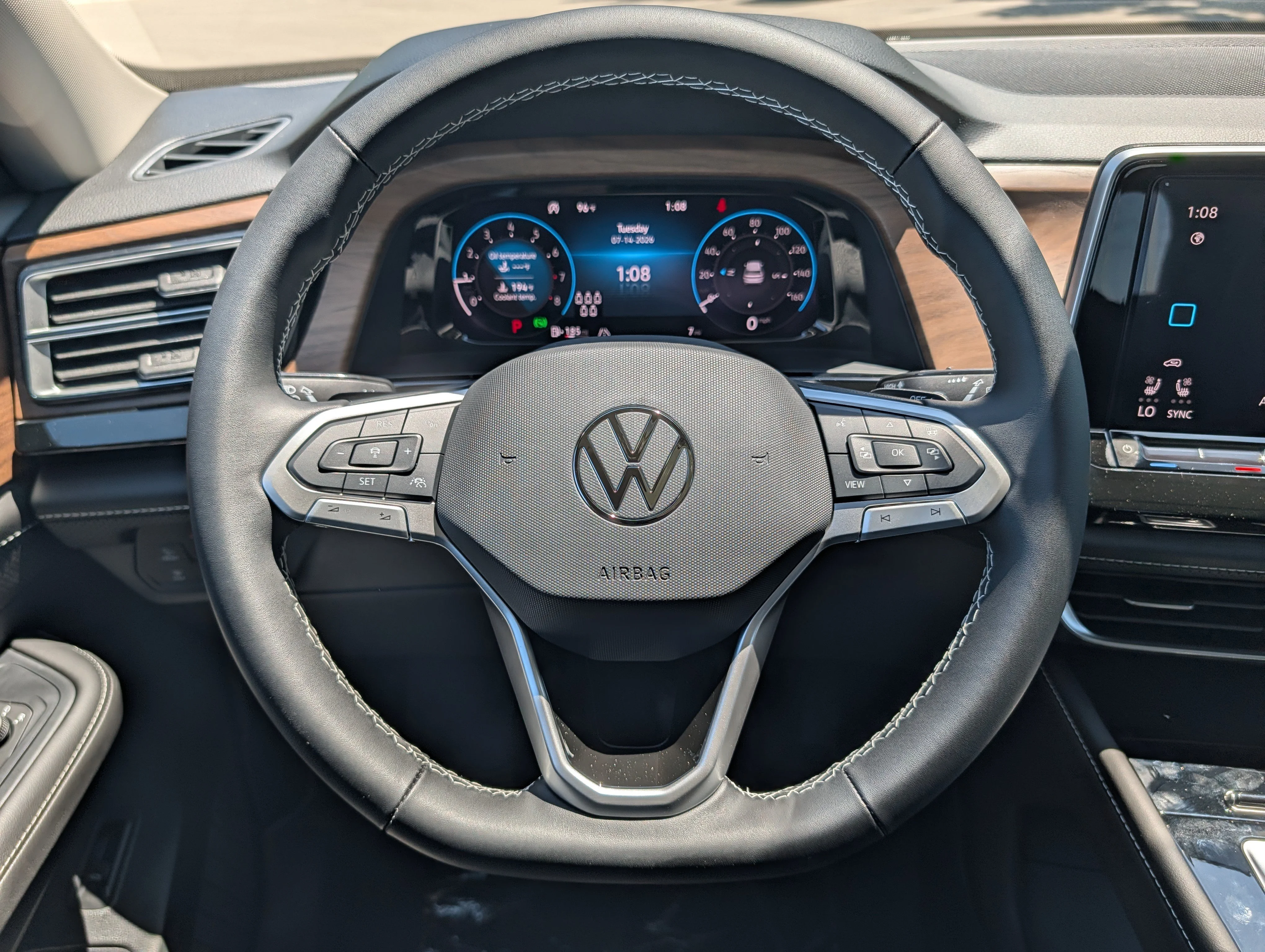 New 2026 Deep Black Pearl Volkswagen 2.0T SE w/Technology image 9
