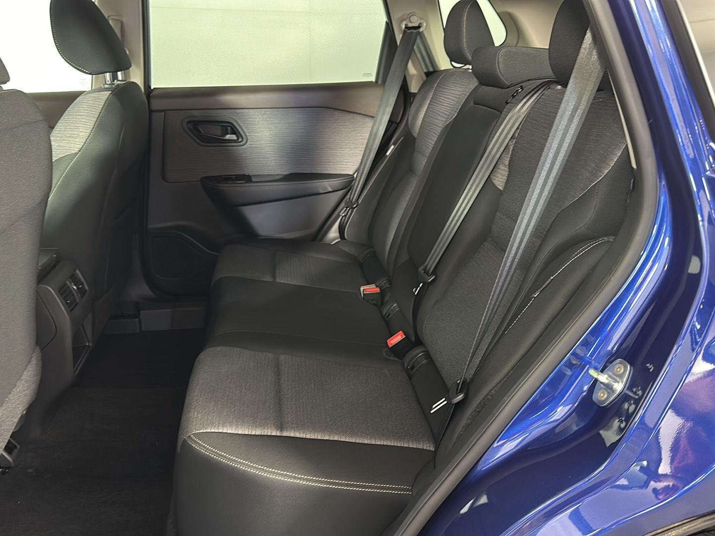 Used 2022 Caspian Blue Metallic Nissan S image 29