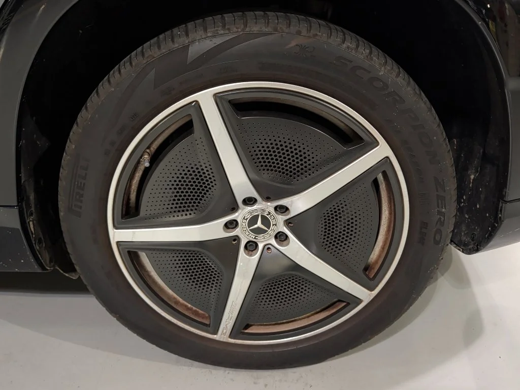 Used 2023 Gray Mercedes-Benz 580 image 7