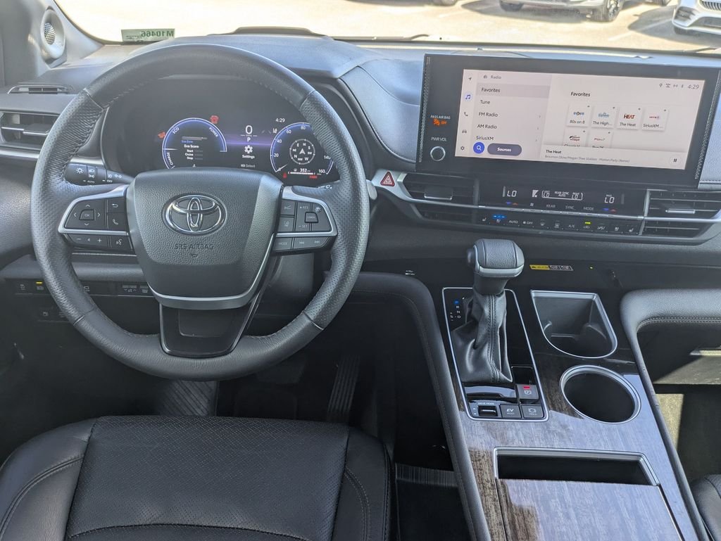 Used 2025 Beige Toyota Platinum image 28