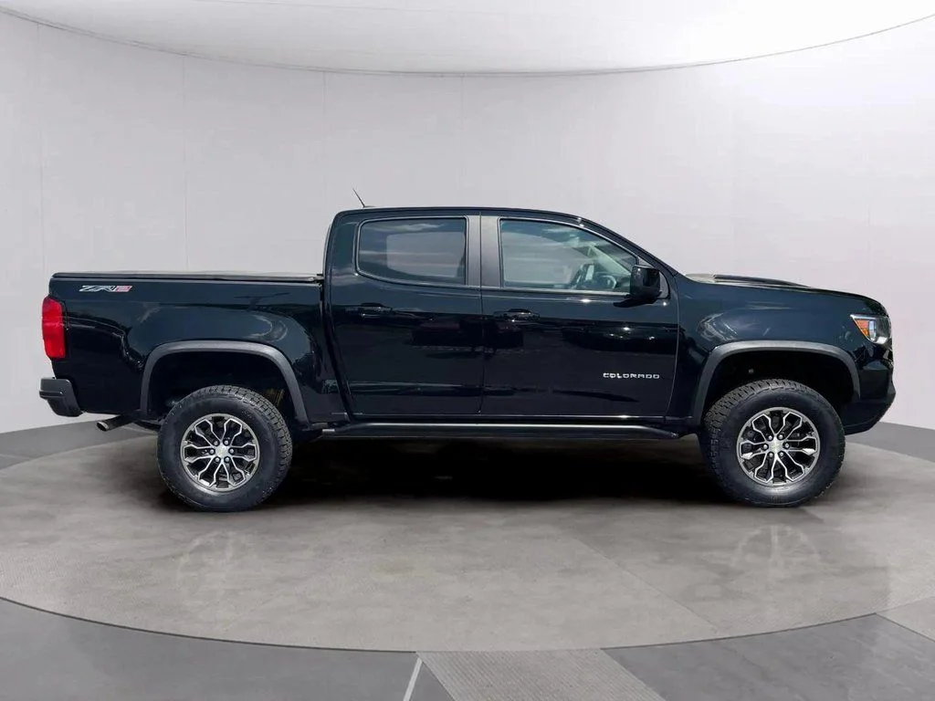 2022 Chevrolet Colorado ZR2 - Photo 6