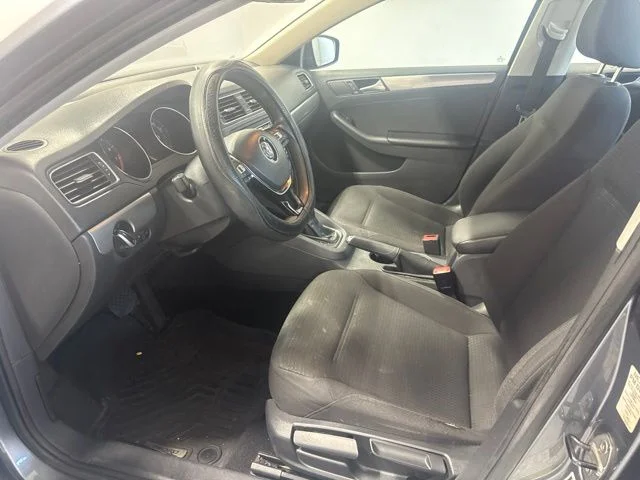 Used 2015 Gray Volkswagen 1.8T SE image 12