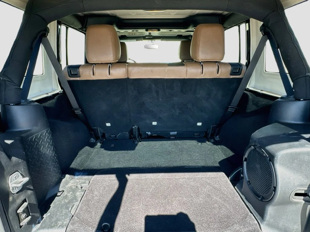 Used 2014 Black Jeep Unlimited Rubicon image 28