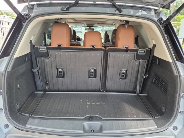 New 2026 Boulder Gray Pearl Nissan Platinum image 26