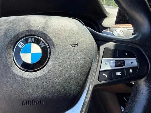 Used 2020 White BMW xDrive30i image 10