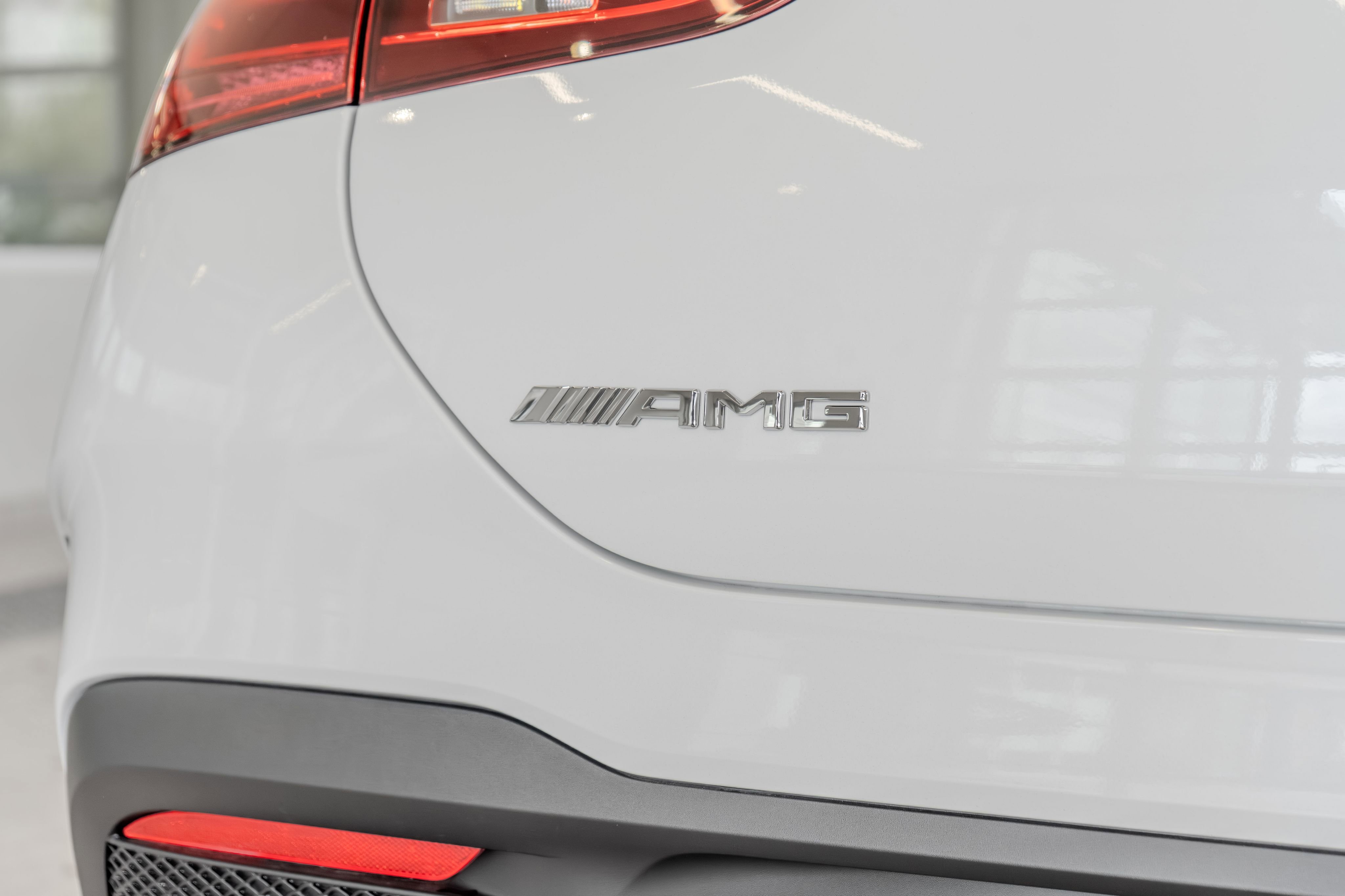 New 2026 MANUFAKTUR Moonlight White Metallic Mercedes-Benz GLE 53 AMG® image 58