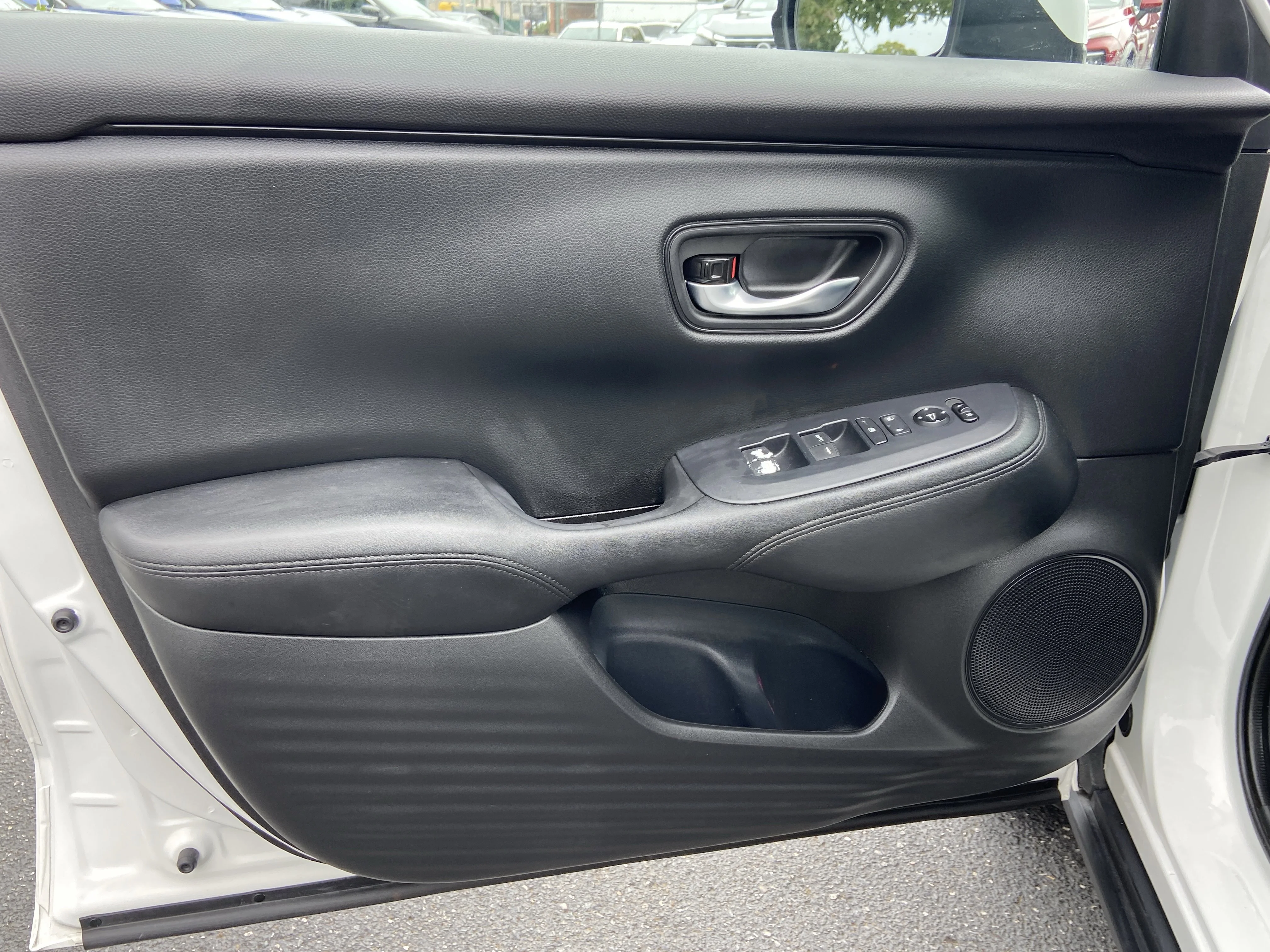 2025 Honda HR-V LX - Photo 23
