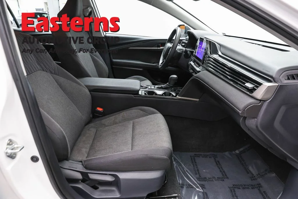 Used 2025 White Toyota LE image 24