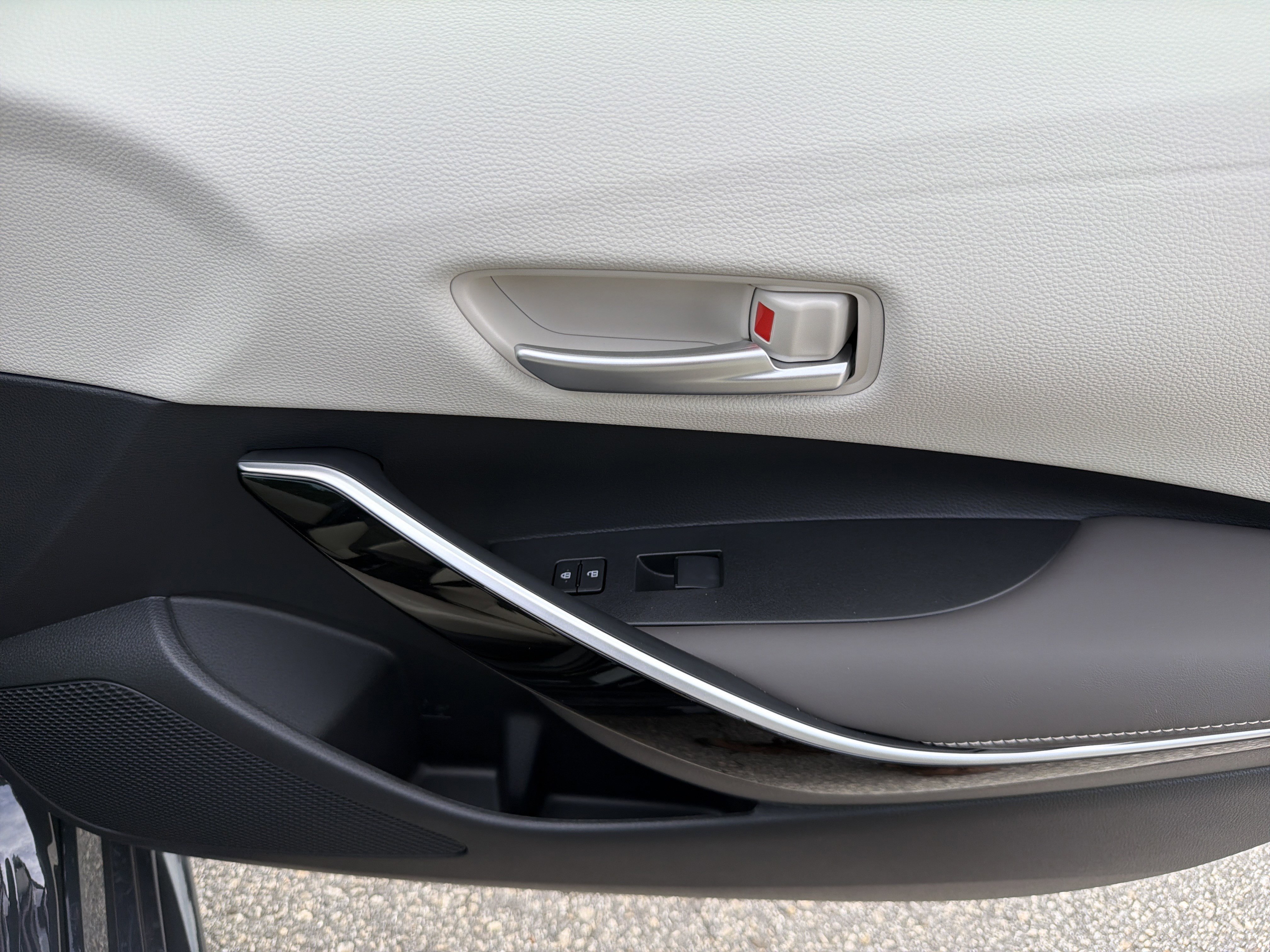New 2026 Underground Toyota Hybrid XLE image 14