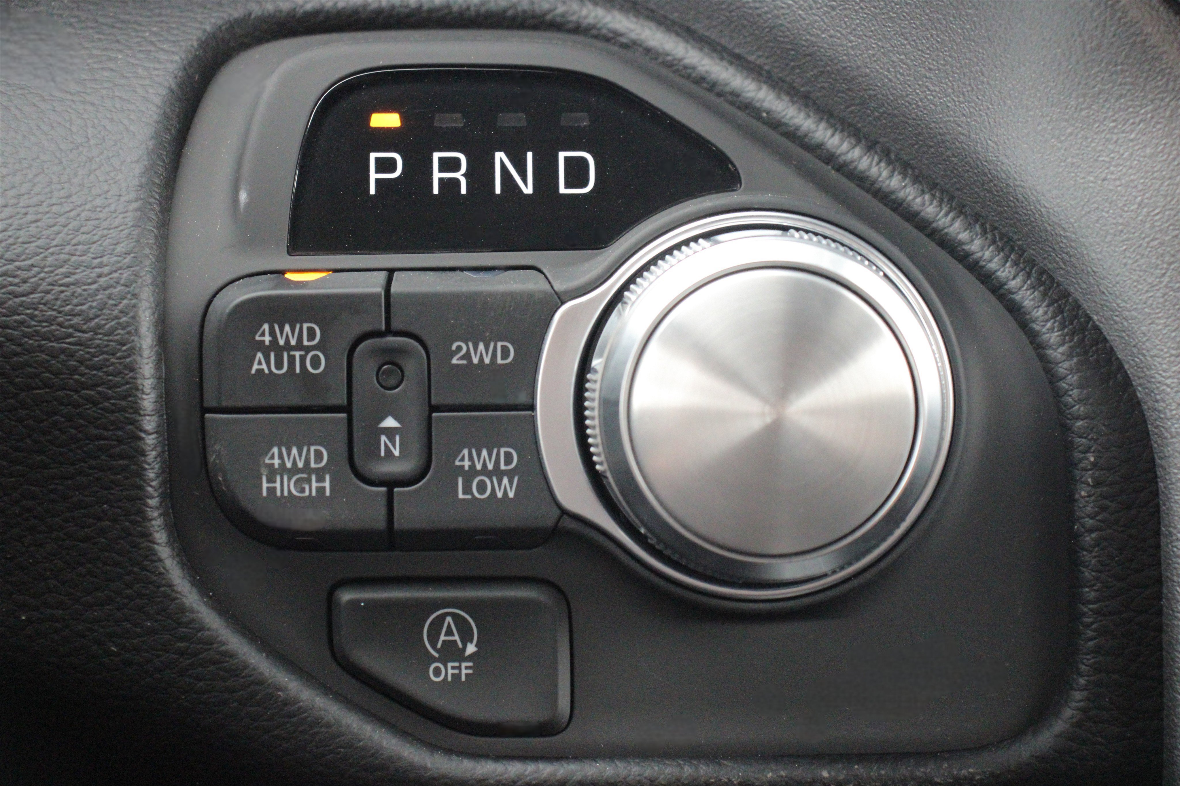 New 2026 Diamond Black Crystal Pearl-Coat Exterior Paint RAM Laramie image 22
