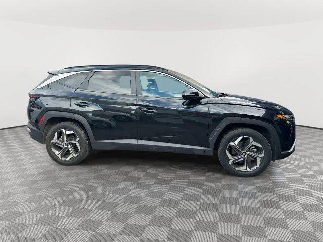 Used 2022 Phantom Black Hyundai SEL image 2