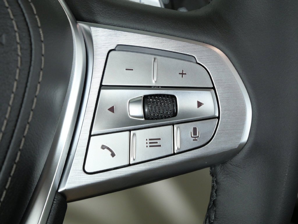 Used 2027 Mineral White Metallic BMW xDrive40i image 45