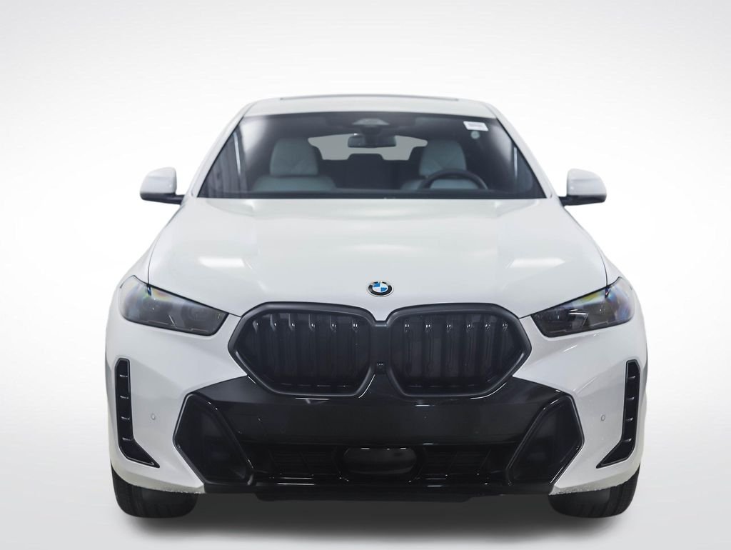 Used 2026 White Metallic BMW xDrive40i image 8