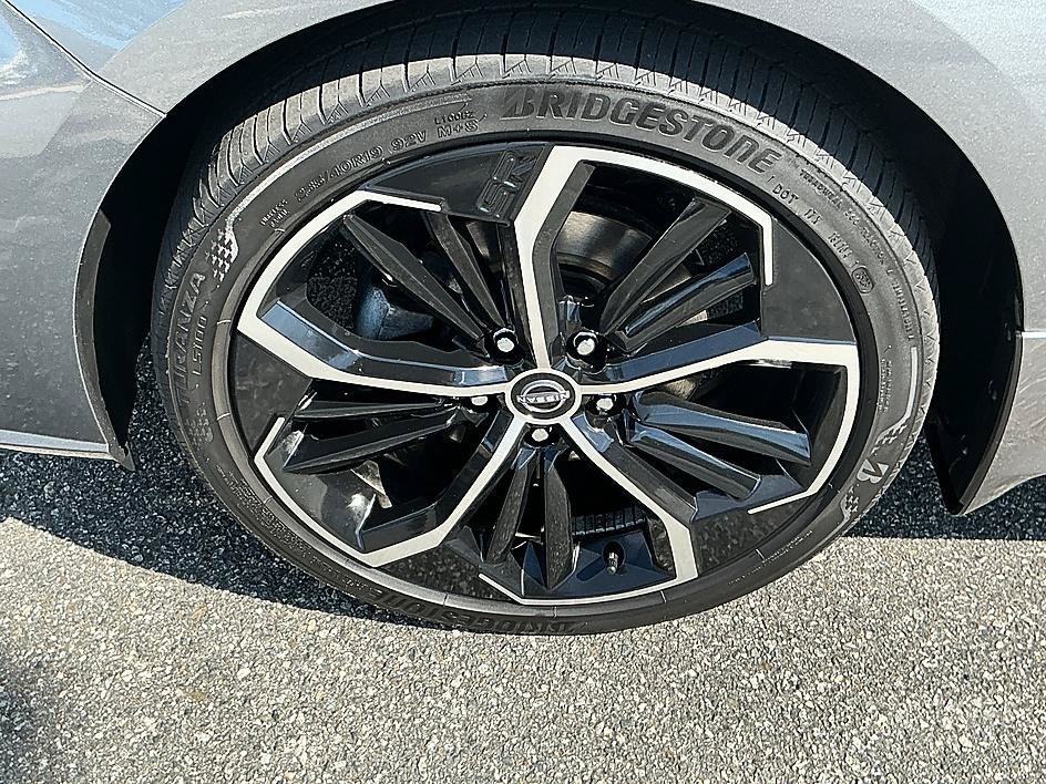 Certified Used 2024 Gun Metallic Nissan 2.5 SR image 9