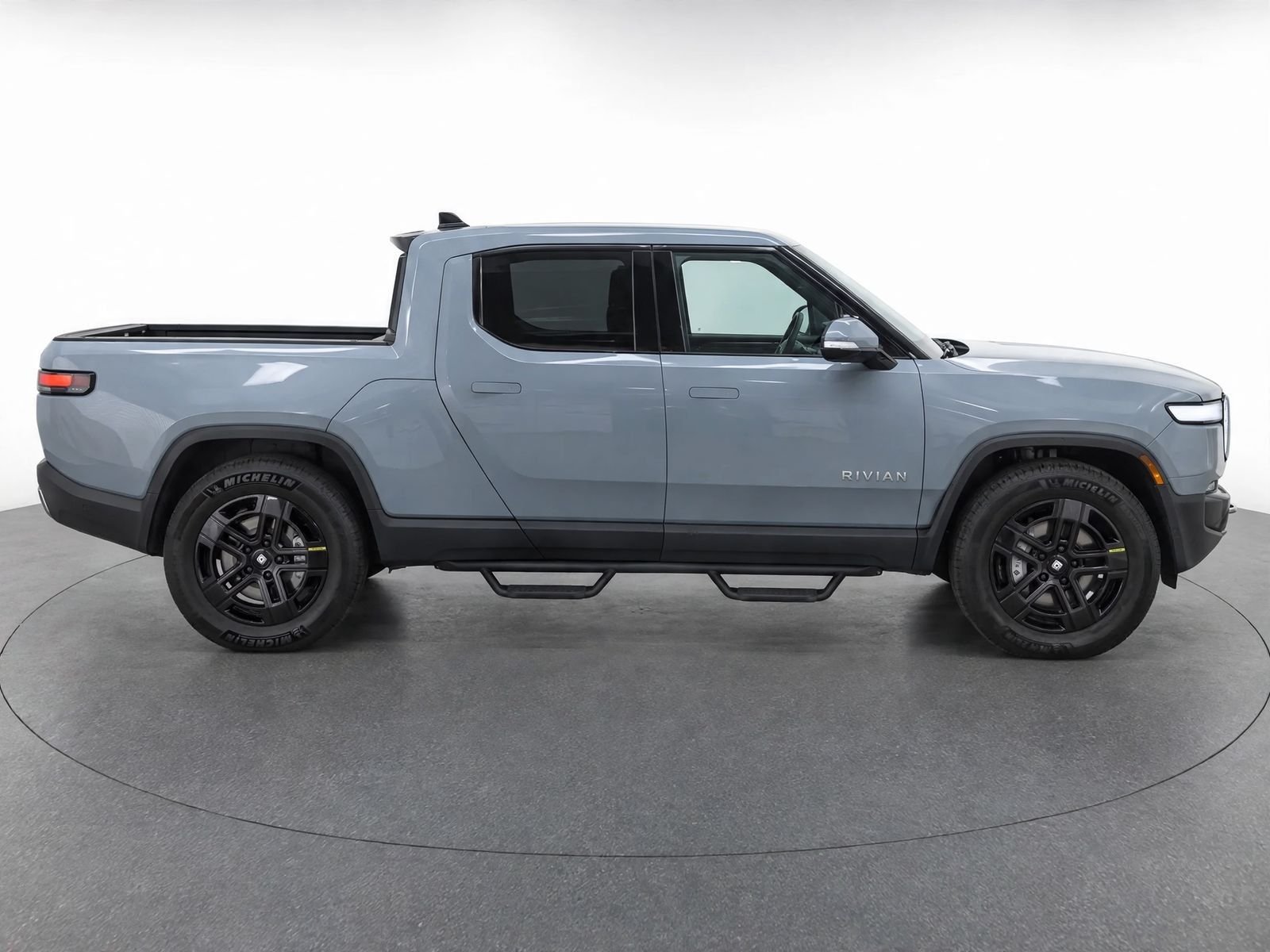 Used 2023 Limestone Rivian Adventure image 8