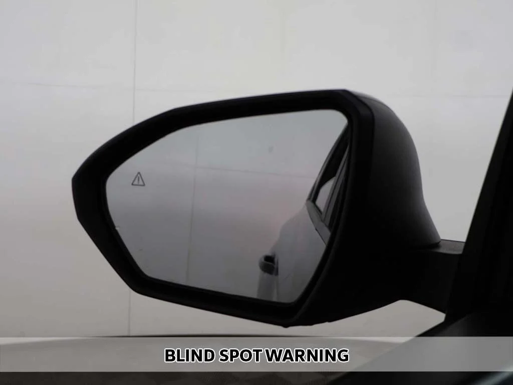 Used 2024 Gray Hyundai SEL image 5