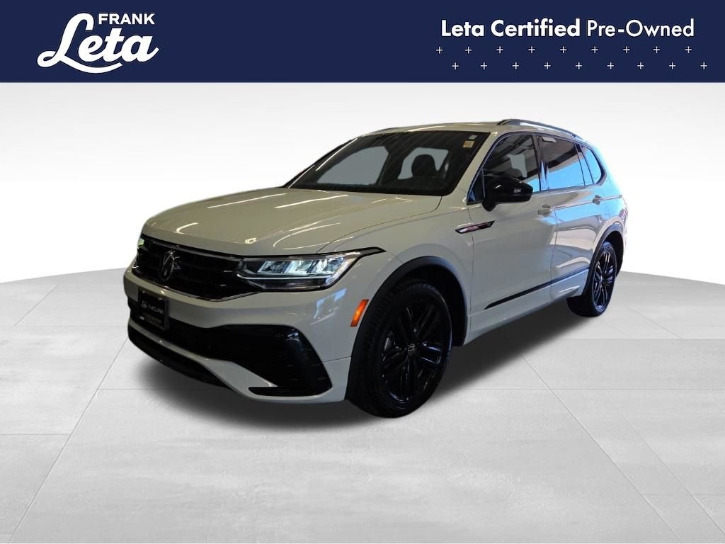 2022 Volkswagen Tiguan 2.0T SE R-Line Black's photo