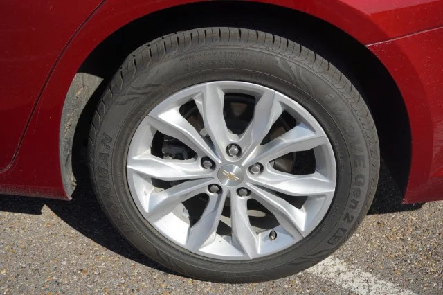 Used 2025 Radiant Red Tintcoat Chevrolet LT image 11