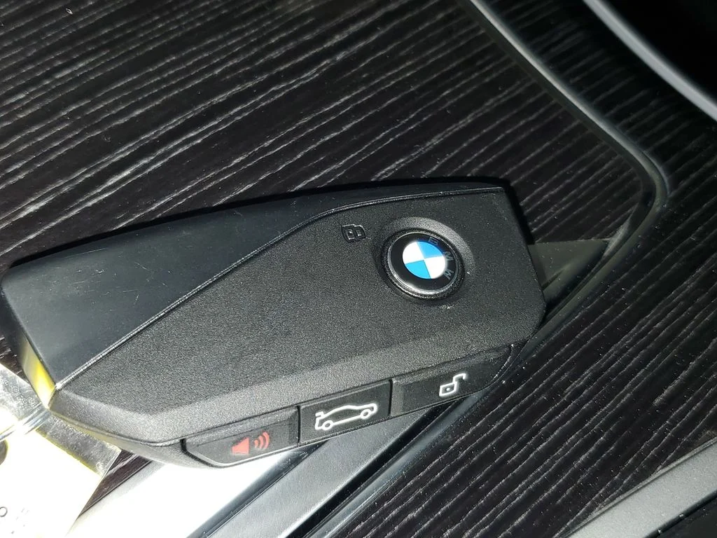 Used 2026 Dravit Grey Metallic BMW sDrive40i image 26