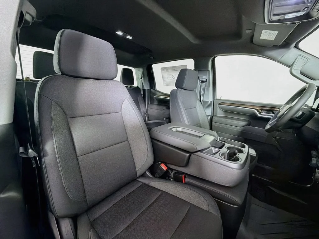 New 2026 Summit White Chevrolet RST image 23