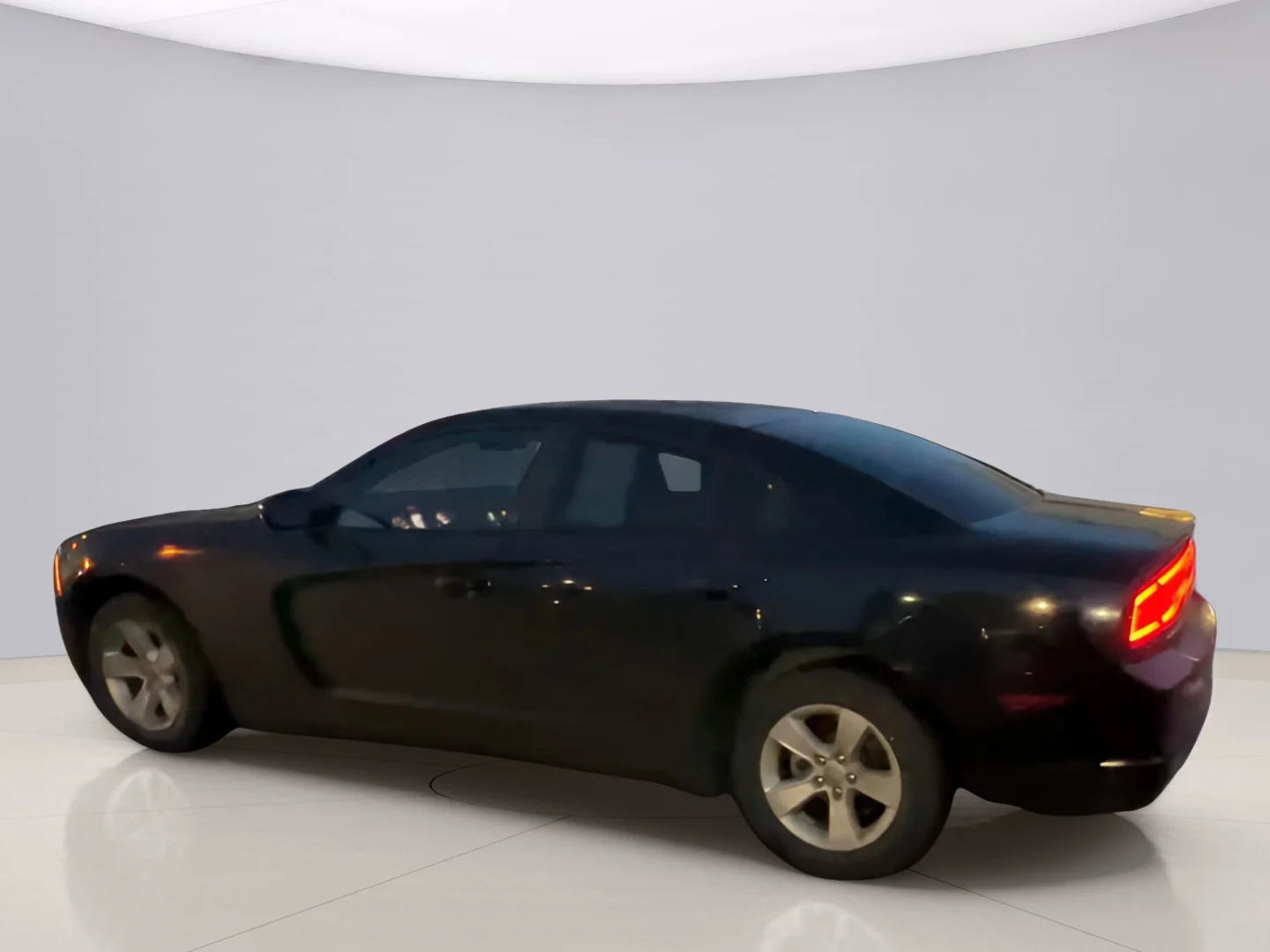 Used 2014 Black Dodge SE image 6