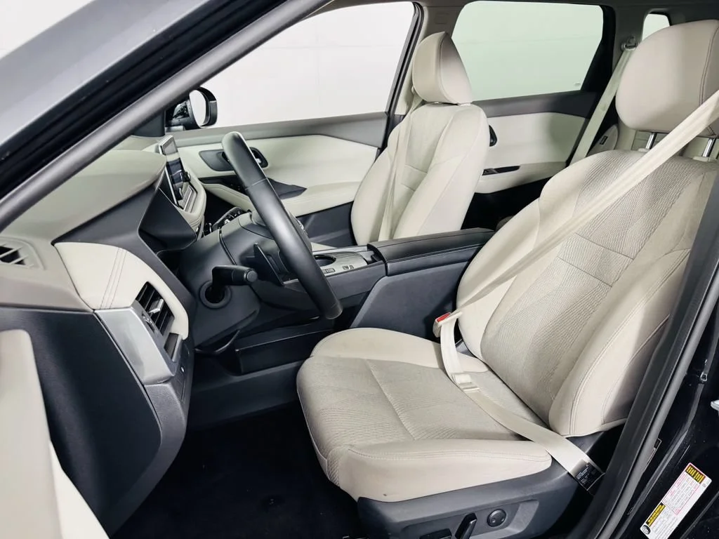 2025 Nissan Rogue SV - Photo 8