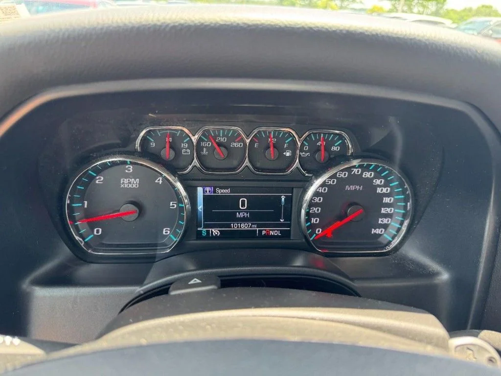 Used 2019 Gray Chevrolet LT image 22